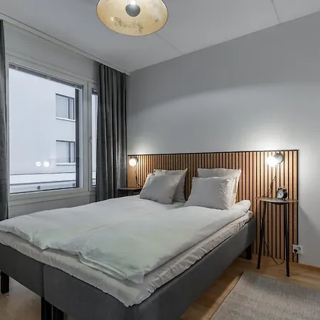 Scandi Forest Flat Across From The Train Station *