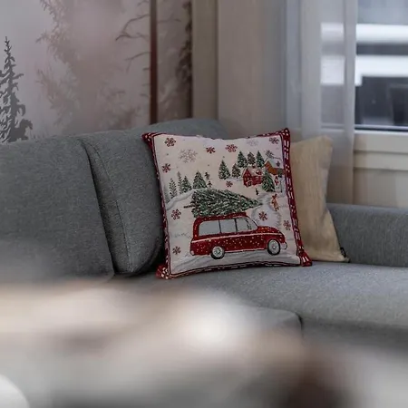 Scandi Forest Flat Across From The Train Station * Rovaniemi