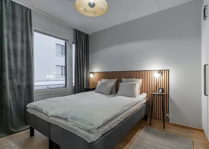 Scandi Forest Flat Across From The Train Station *